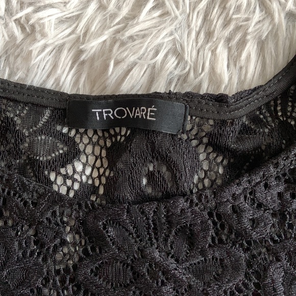 Floral Top - Picture 2 of 2